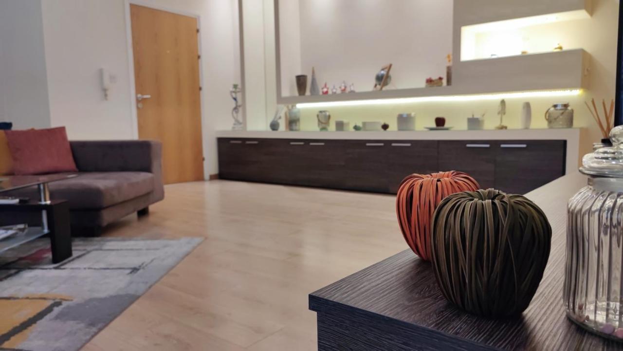 Isabella Modern Flat City Center Нікосія Екстер'єр фото