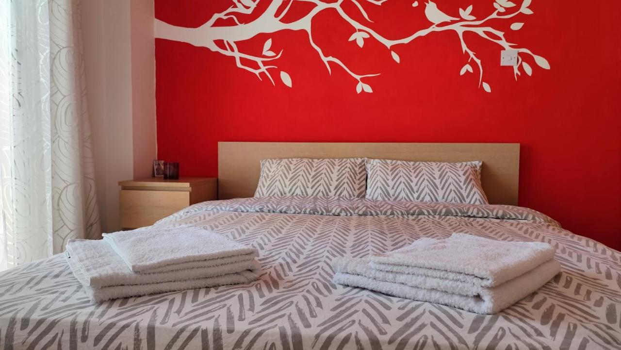 Isabella Modern Flat City Center Нікосія Екстер'єр фото