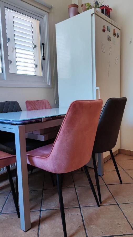 Isabella Modern Flat City Center Нікосія Екстер'єр фото